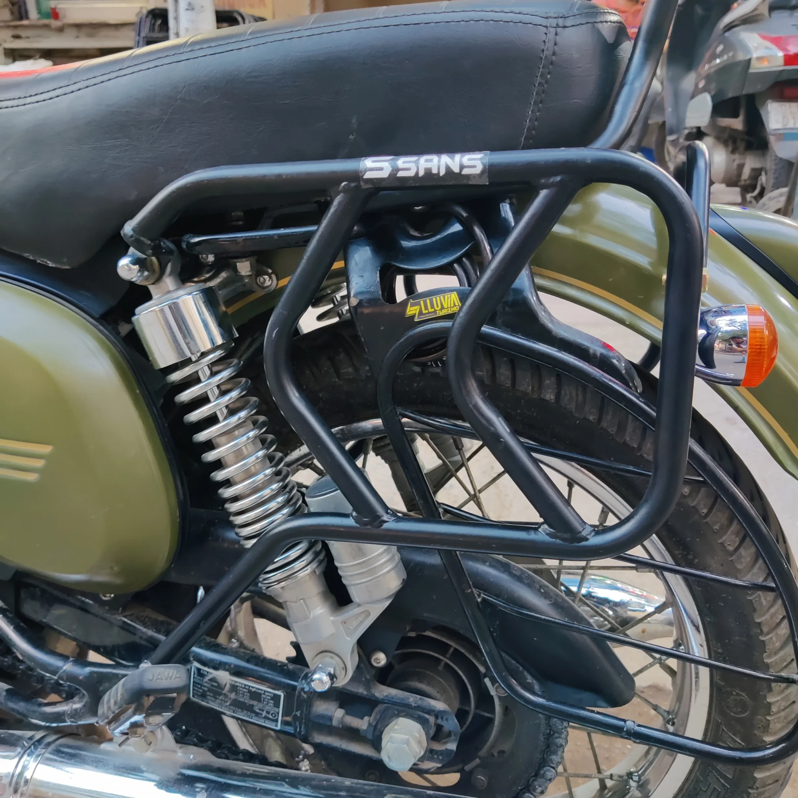 Premium Saddle Stay for Jawa 42, Classic, 42 2.1 & Yezdi Roadster - Image 2