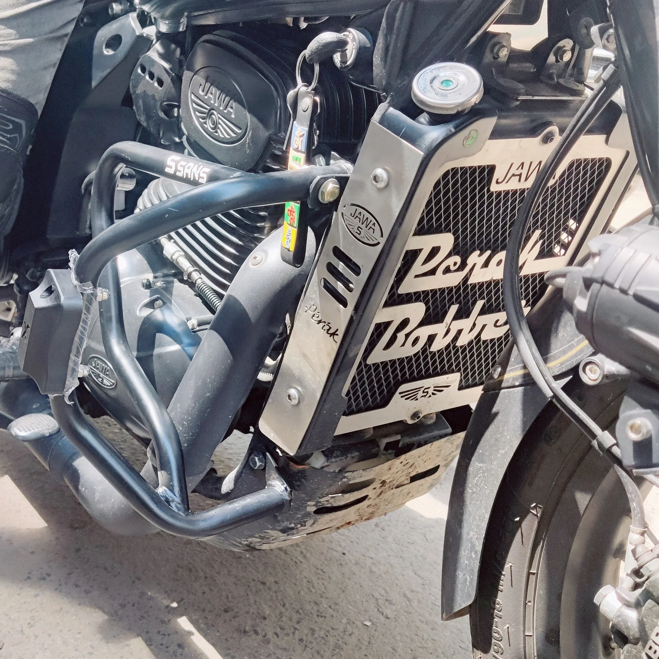 Tripod Crash Guard with Delrin (Flat) Sliders for Yezdi Scrambler & Jawa 42 Bobber T2 - Image 3