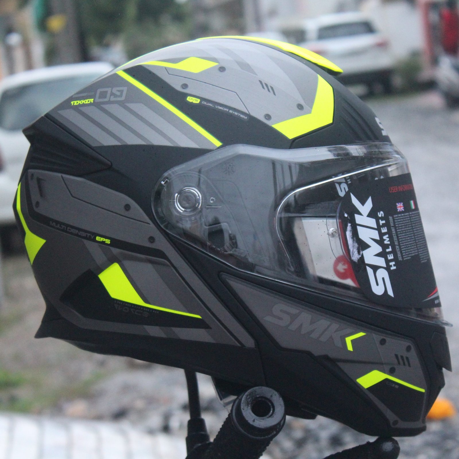 SMK GULLWING TEKKER MA264 FLIP UP MODULAR HELMET - Image 4