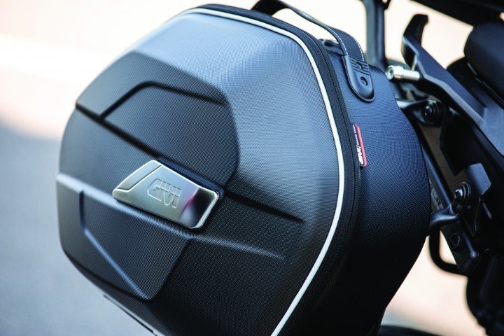 Givi-WL900 Weightless Pair of Semi-Rigid Side Bags, 25 Ltr - Image 5