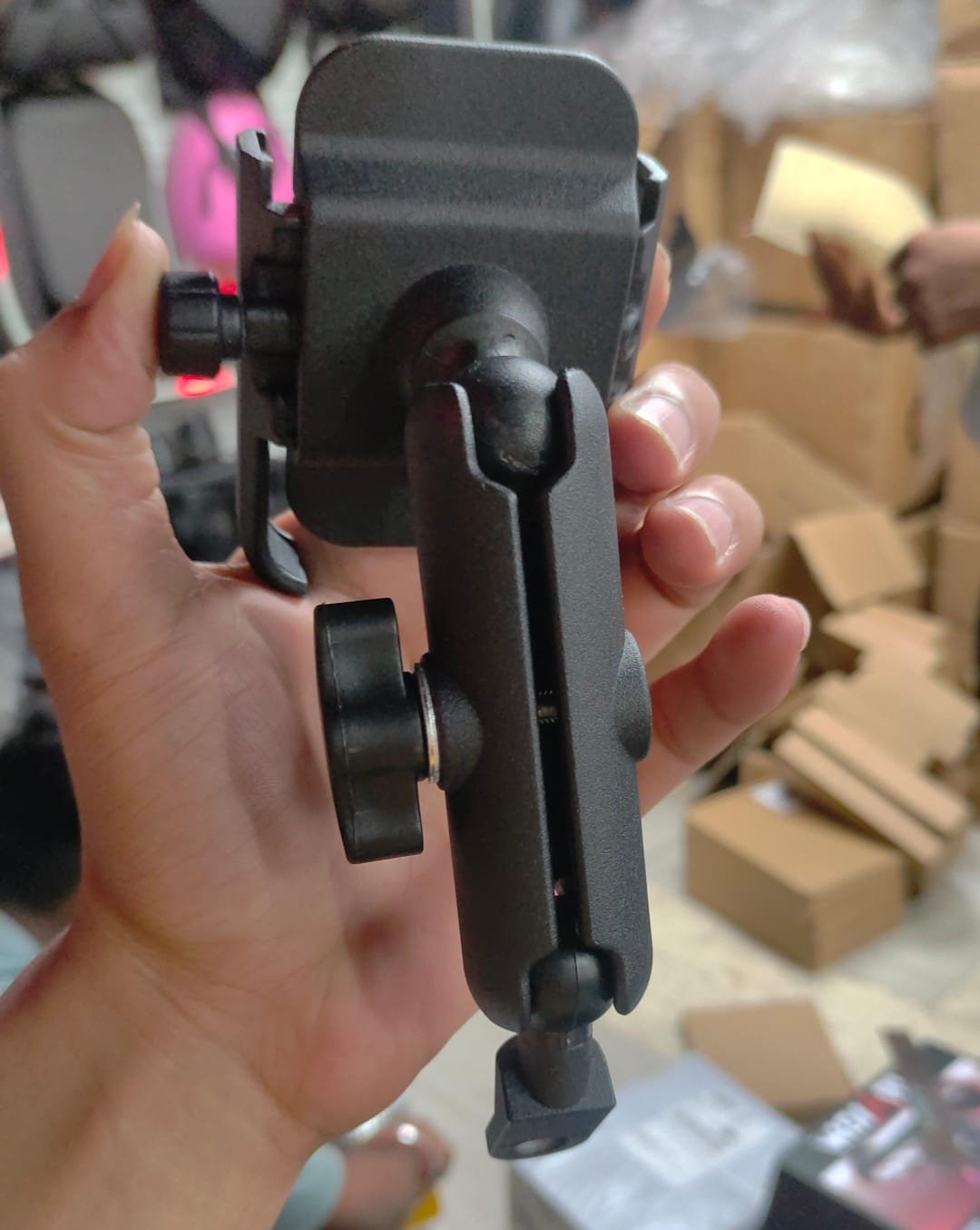 Fauvism 360 degree rotatable moto vlogging phone holder mounted on motorcycle handlebar