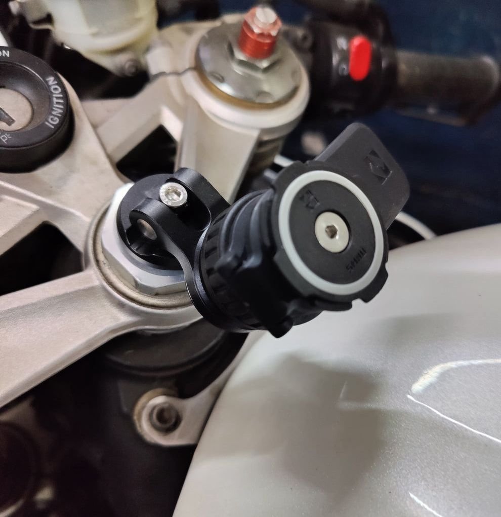 SMNU Quadlock Phone Holder Black Universal Motorcycle Mount