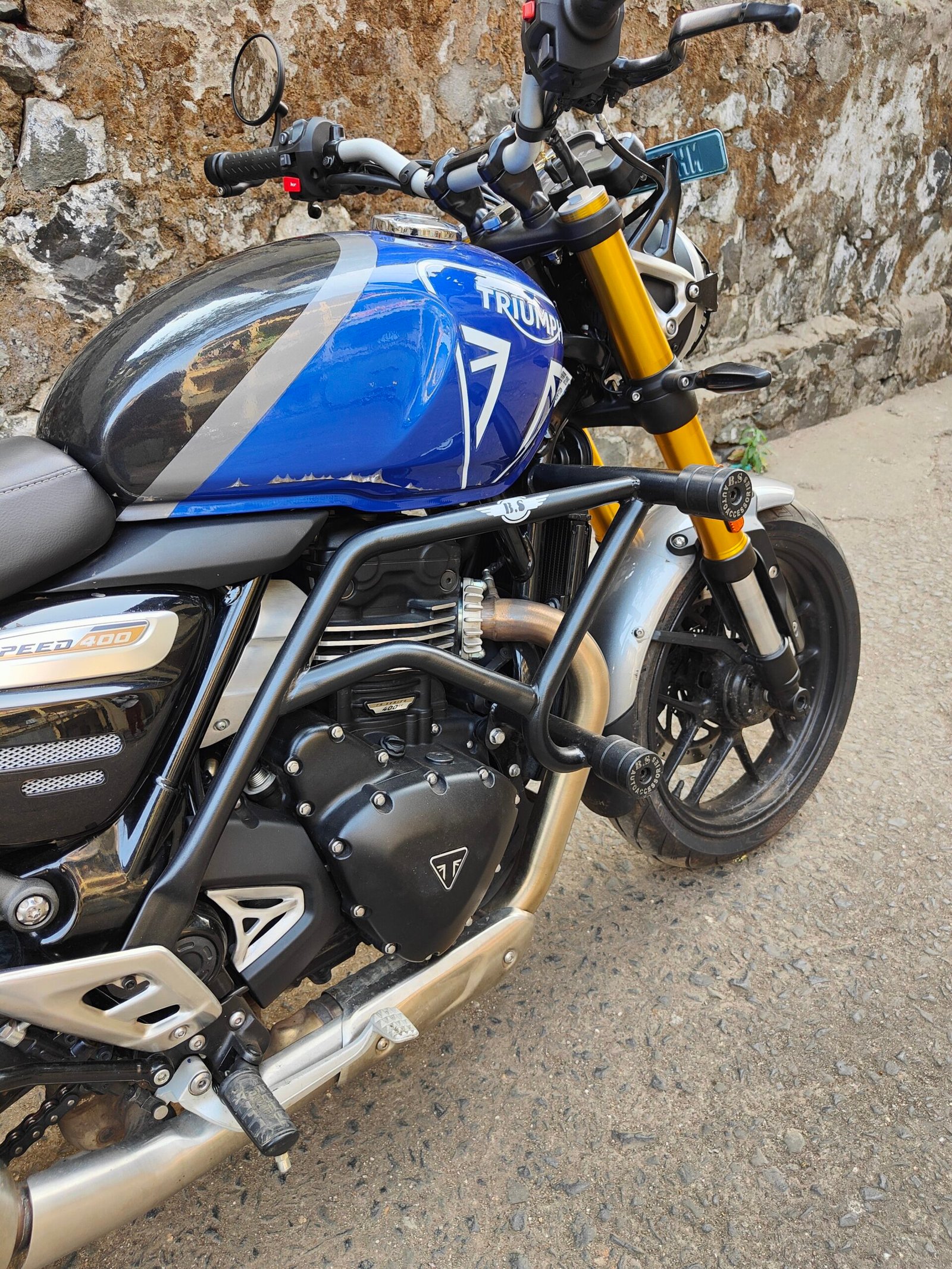 BS Auto Crash Guard for Triumph Speed 400 black stainless steel with dual safety sliders installed