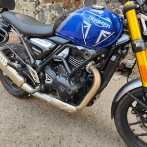 BS Auto Crash Guard for Triumph Speed 400 black stainless steel with dual safety sliders installed