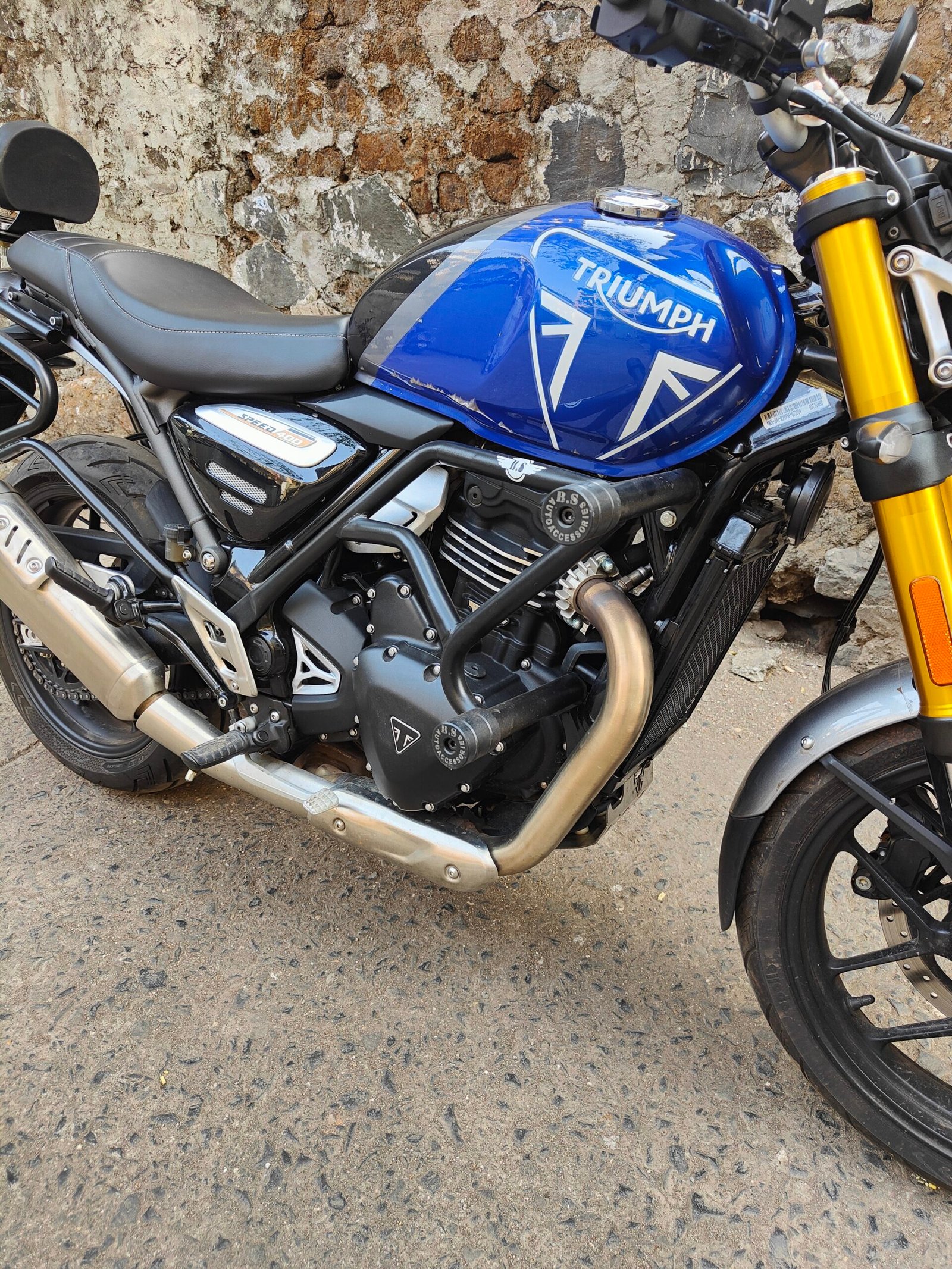 BS Auto Crash Guard for Triumph Speed 400 black stainless steel with dual safety sliders installed