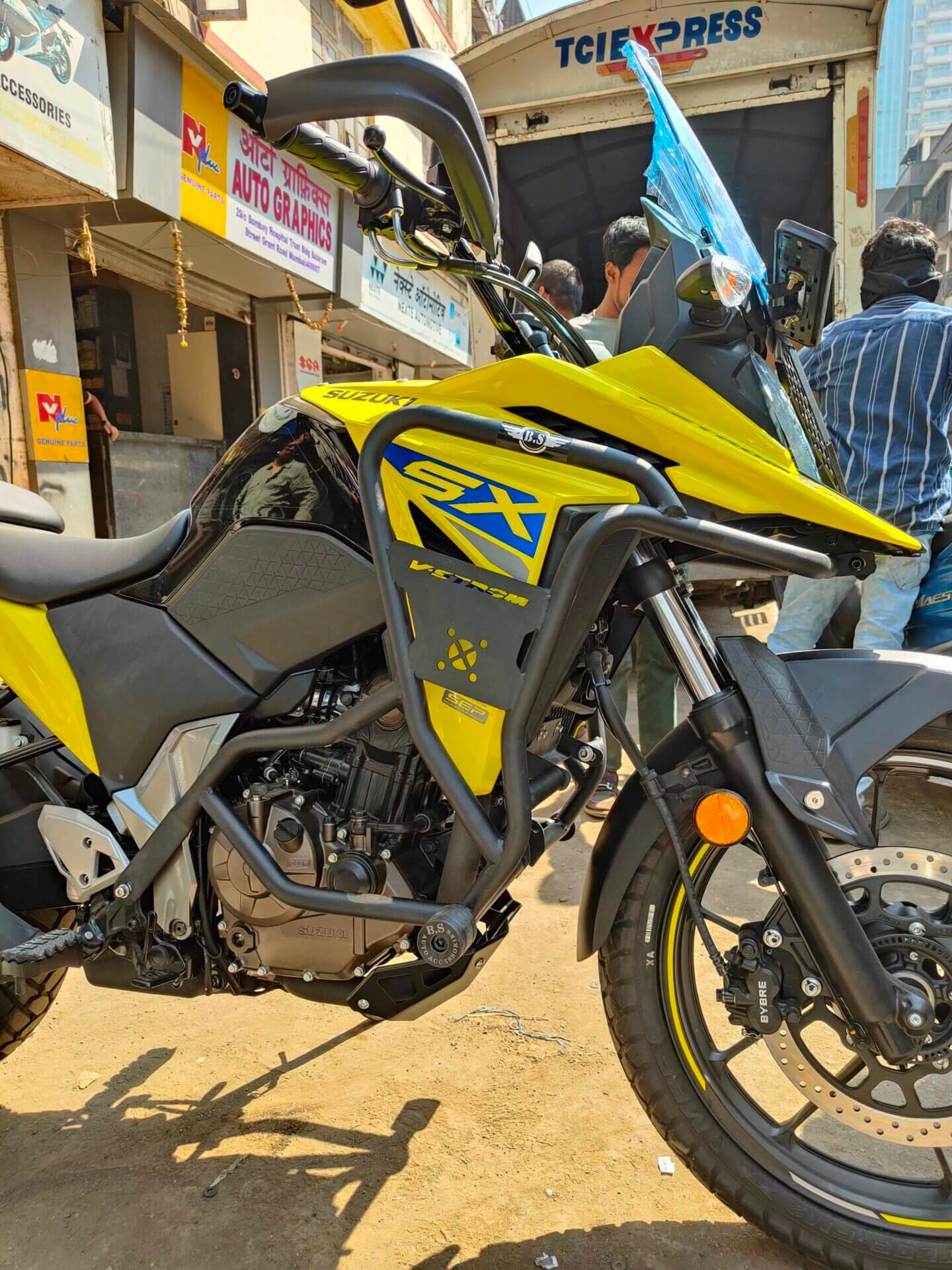 BS Auto crash guard for Suzuki V-Strom stainless steel with sliders black powder coated