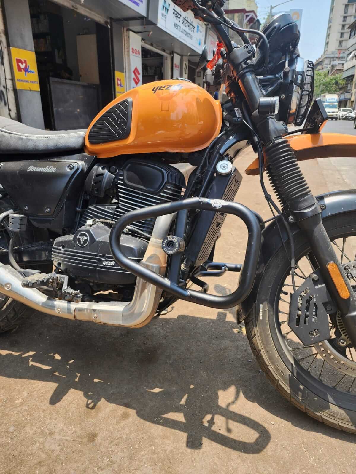 BS Auto Yezdi Scrambler crash guard stainless steel black with safety sliders