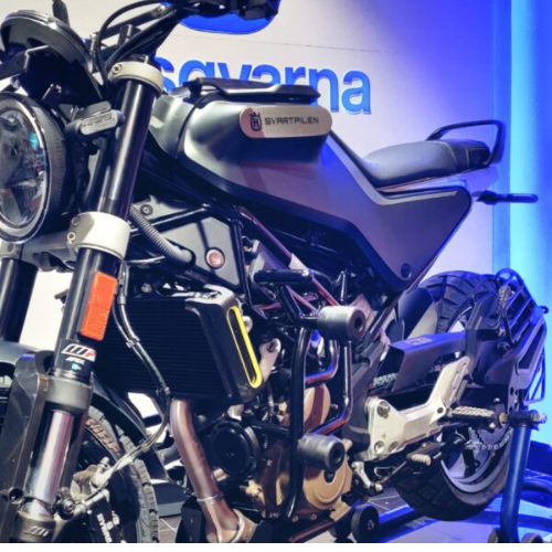 Hyperrider crash guard Husqvarna Svartpilen Vitpilen 250 with CNC frame sliders